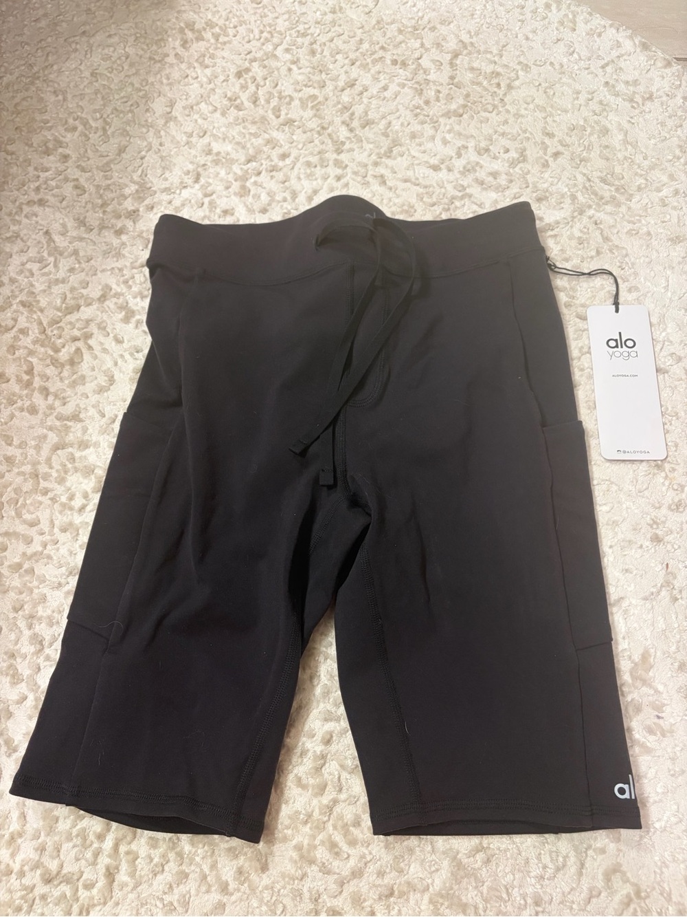 ALO Yoga Black High-Waist Bike Shorts with Pockets